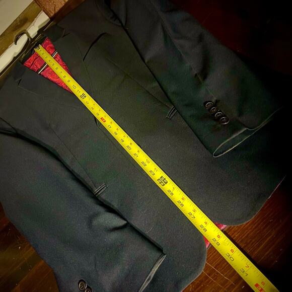 Hand Tailored Suit - Navy Blue with Red to Blue Iridescent Paisley Interior - Picture 6 of 8